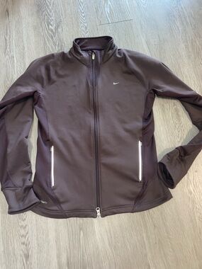 Nike Women’s Full-Zip Jacket in Dark Brown